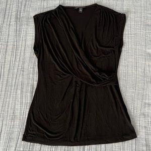 Sleeveless Banana Republic top MED